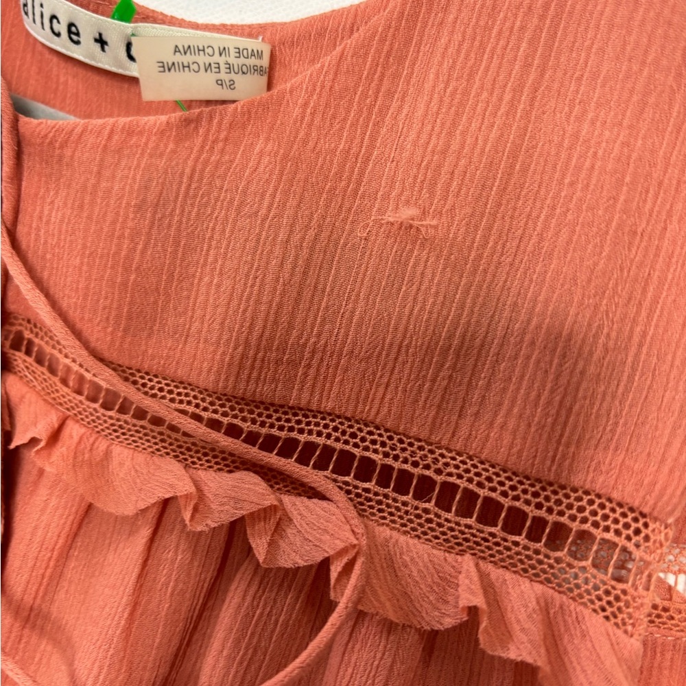 Alice + Olivia Massie Sleeveless V-Neck Boho Blouse Size Small - Picture 6 of 7
